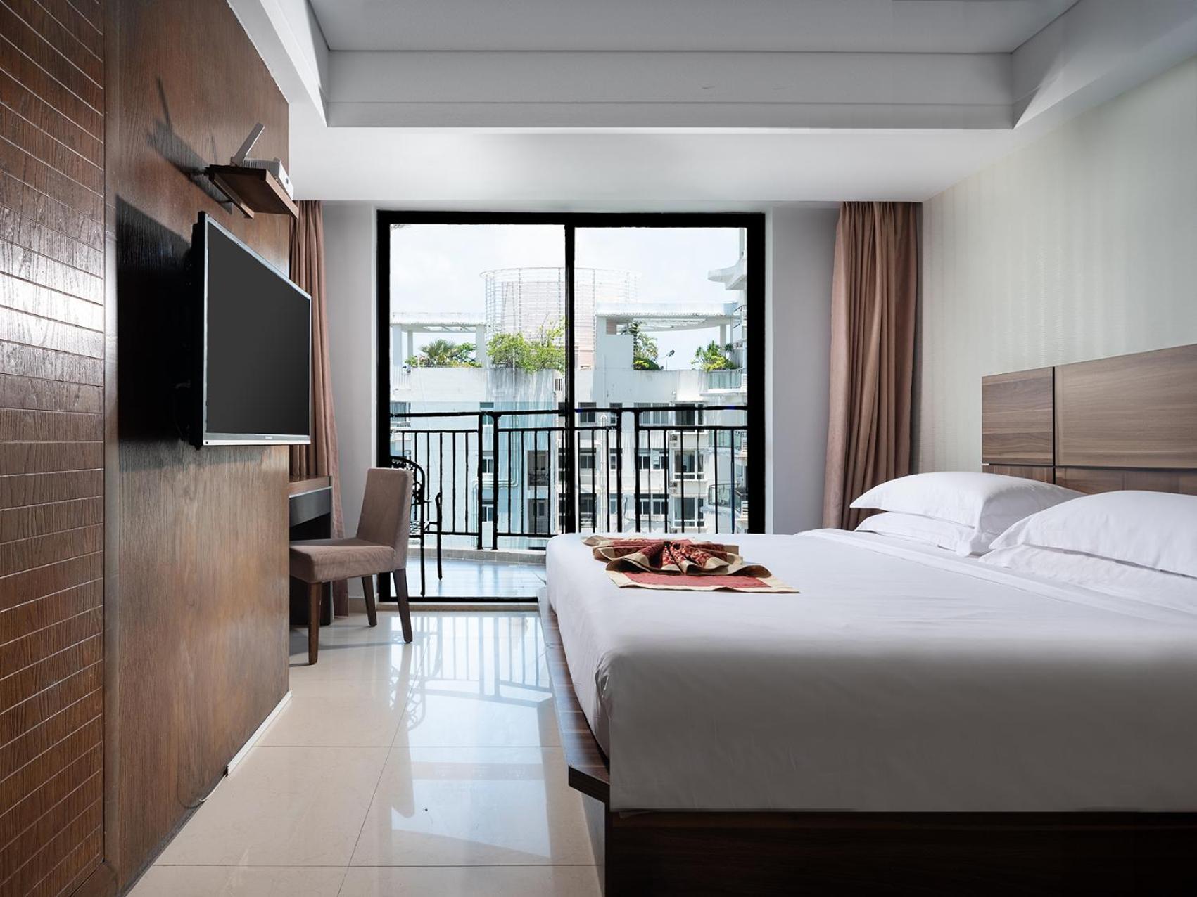 Barry Boutique Hotel Санья Экстерьер фото