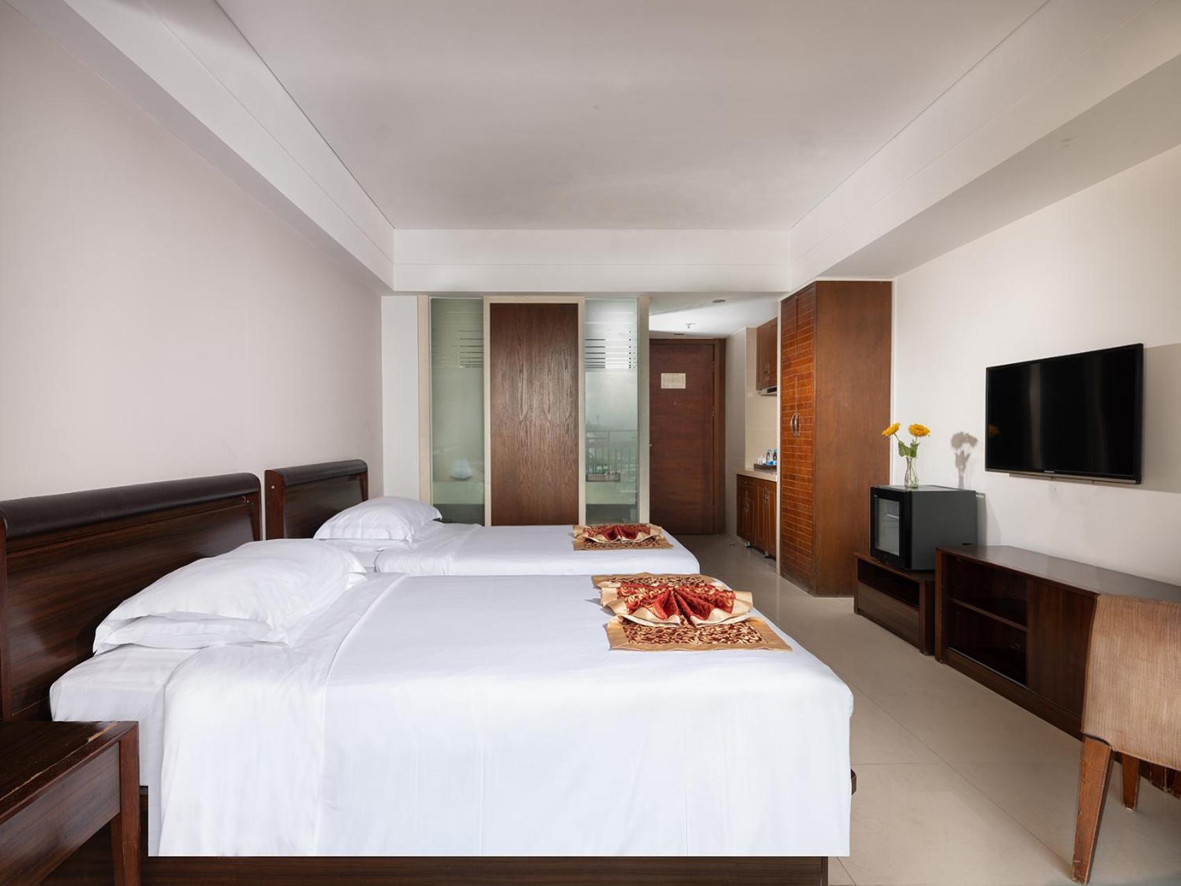 Barry Boutique Hotel Санья Экстерьер фото