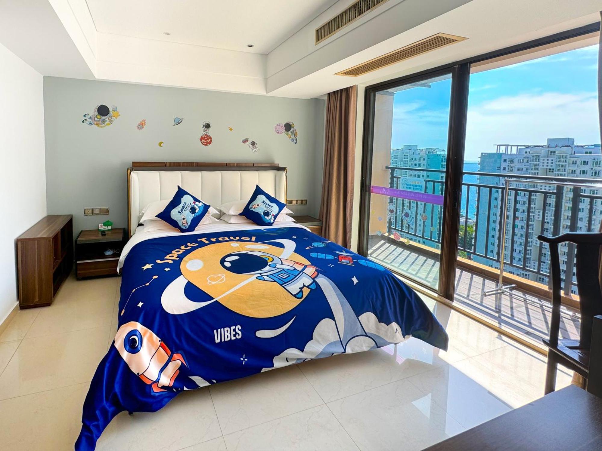 Barry Boutique Hotel Санья Экстерьер фото