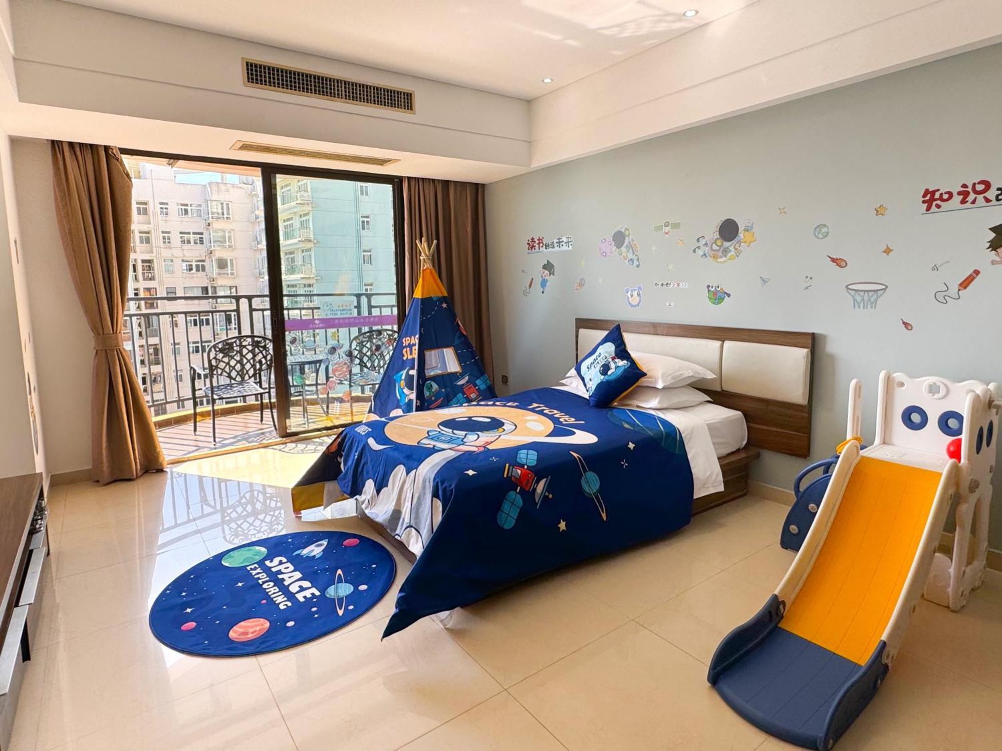 Barry Boutique Hotel Санья Экстерьер фото
